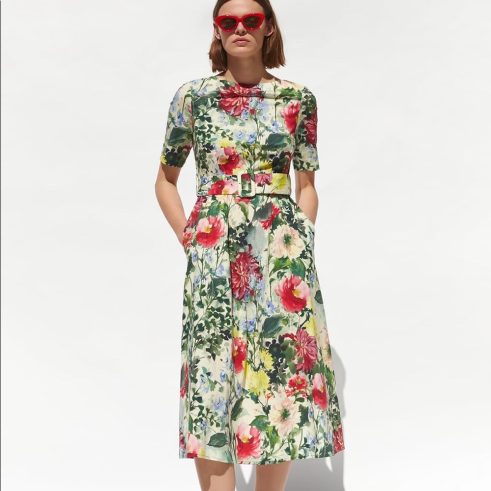 Zara Floral Print Dress Small NEW with Tag